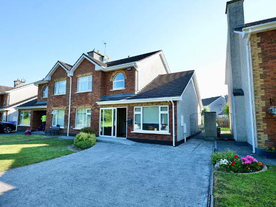 Photo 1 of 16 Meadow Vale, Charleville