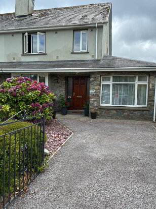 €2,100 / month