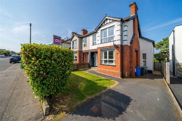 Photo 1 of 44 Ashley Gardens, Bangor