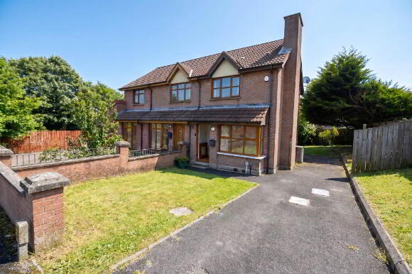 Photo 1 of 17 Lagmore Grove, Dunmurry, Belfast