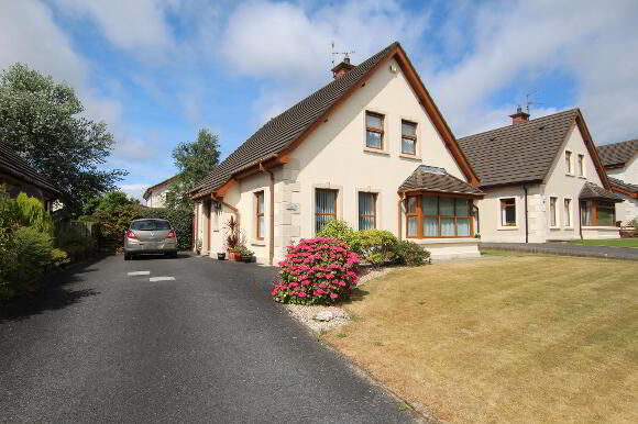 Photo 1 of 17 The Beeches, Crumlin
