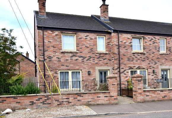 Photo 1 of 10 Halfpenny Gate Lane, Moira