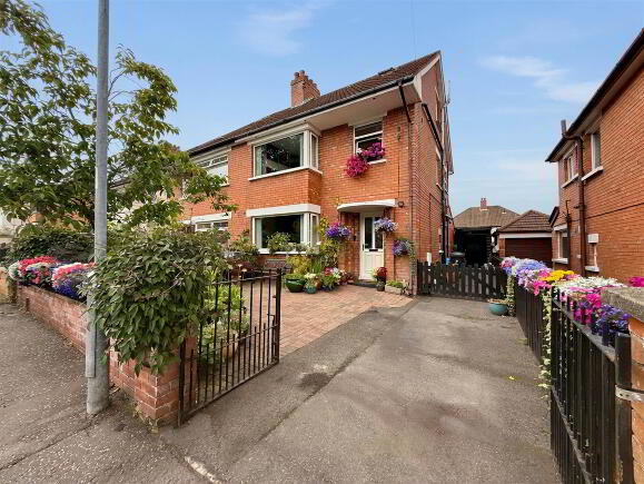 Photo 1 of 46 Stirling Avenue, Cregagh, Belfast