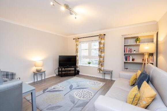 Photo 1 of 1 Hopetoun Crescent, Leith, Edinburgh