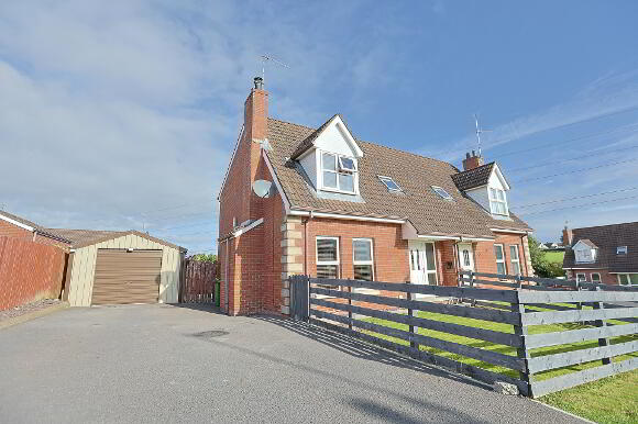 Photo 1 of 25 Laurel Drive, Laurelvale, Tandragee