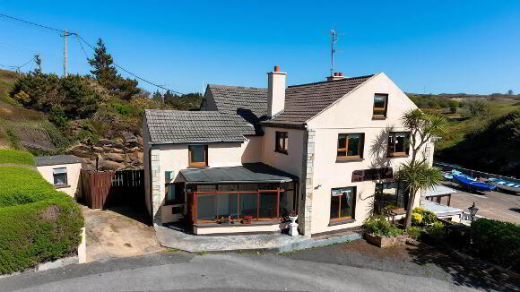 Photo 1 of Bunbeg House, Harbour Road, Bun Beag, An Bun Beag