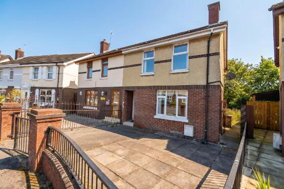 Photo 1 of 16 Watermouth Crescent, Belfast