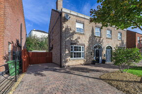 Photo 1 of 77 Glebe Gardens, Moira