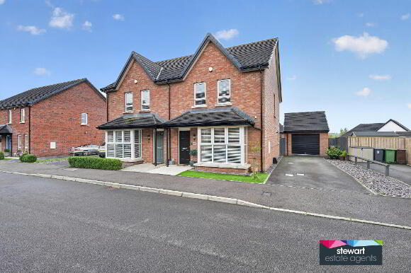 Photo 1 of 14 Glebe Way, Moira