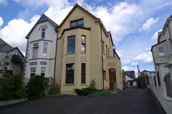 Photo 1 of Flat 4, 152 Upper Newtownards Road, Belfast