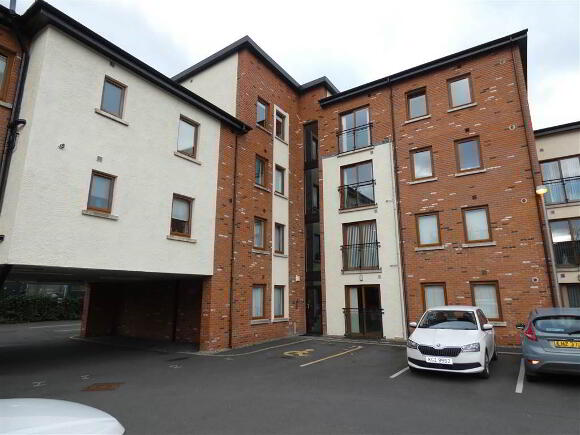 Photo 1 of 16, 2b Summerhill Avenue, Belfast