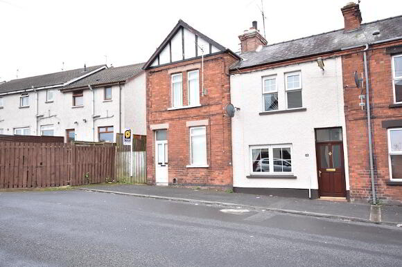 Photo 1 of 17 Victoria Street Place, Lurgan