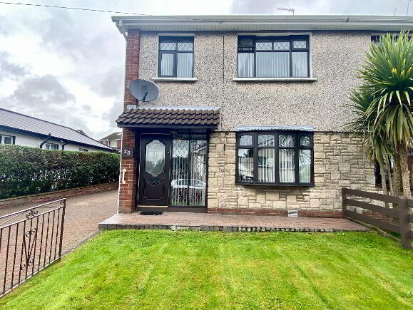 Photo 1 of 28 Ballynasilloe Avenue, Derry