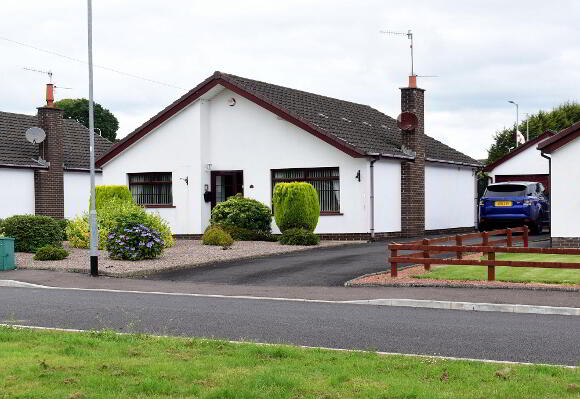 Photo 1 of 18 Addison Park, Lisburn