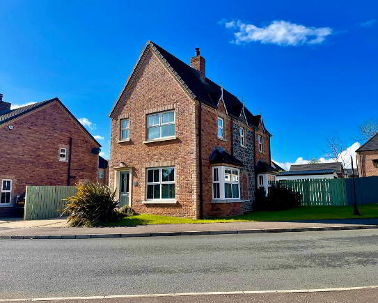 Photo 1 of 32 Wellington Park Road, Maghaberry, Moira
