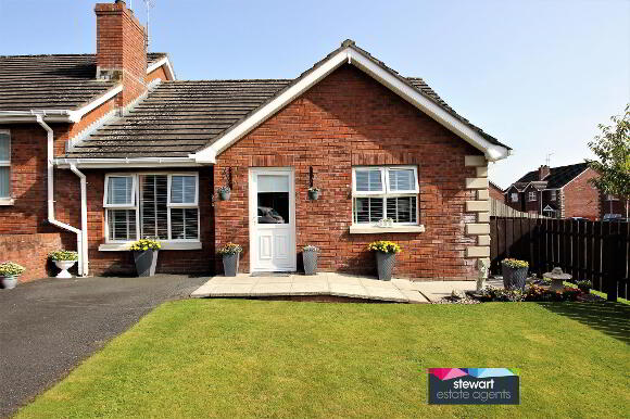 Photo 1 of 104 Moss View, Waringstown
