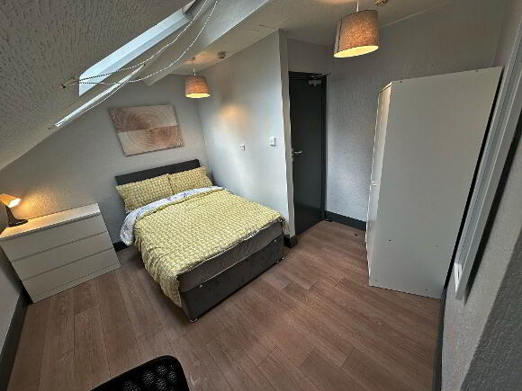 Photo 1 of Room 5, Elimgrove St, Belfast