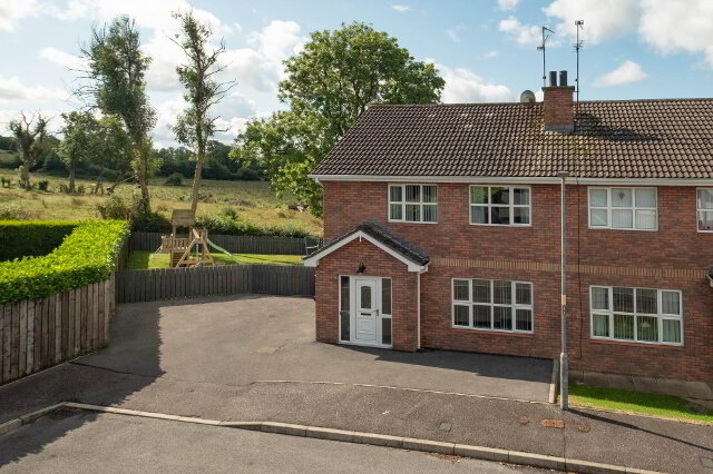 Photo 1 of 21 Hollybank, Lisnaskea, Enniskillen