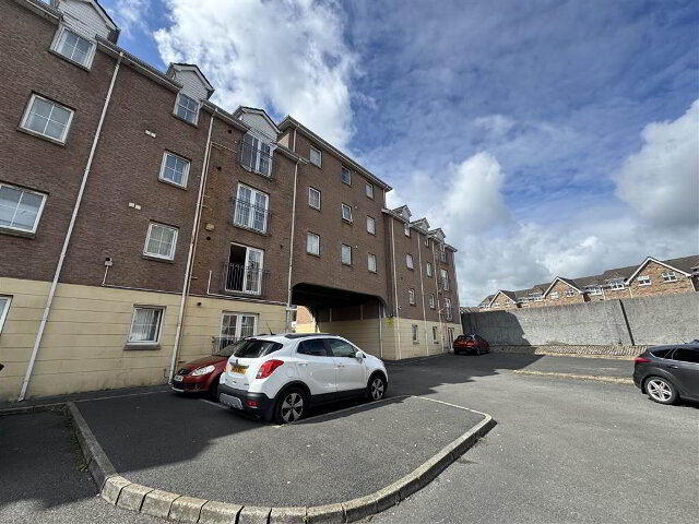 Photo 1 of 28 Gleann Dara, Suffolk Road, Belfast