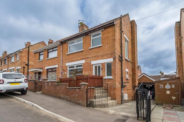 Photo 1 of 27 Glenside Park, Belfast