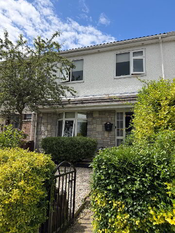 Photo 1 of 17 Northland Way, houses to rent in Derry