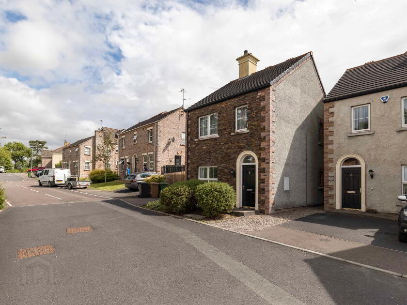 Photo 2 of 161 Summerhill, Banbridge