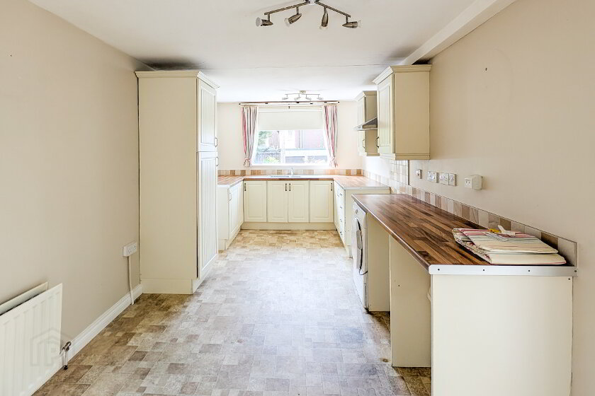 Photo 4 of 132 Lough Road, Lurgan