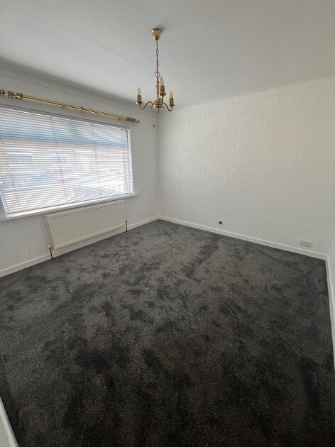 Photo 2 of 12 Jellicoe Drive, Belfast