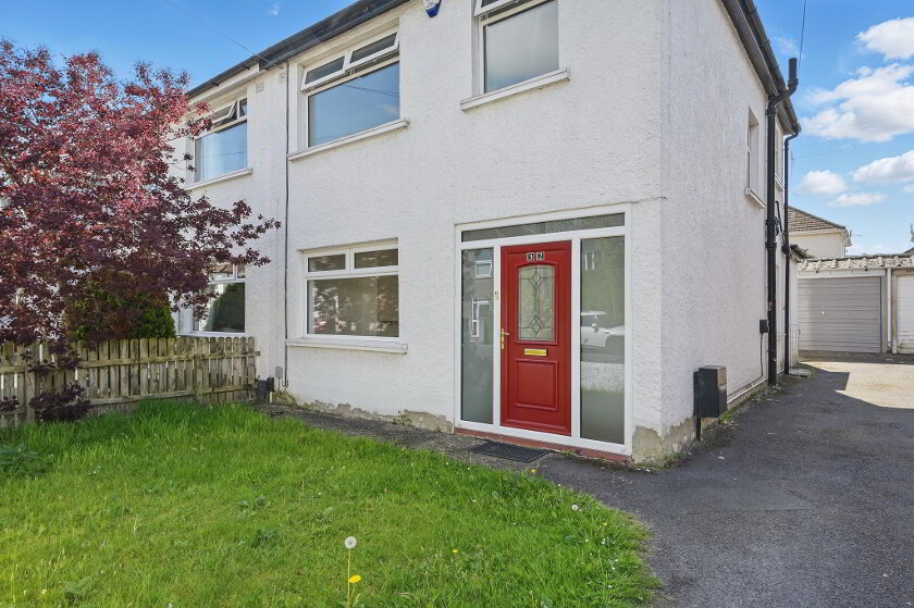 Photo 2 of 32 Sunderland Road, Belfast