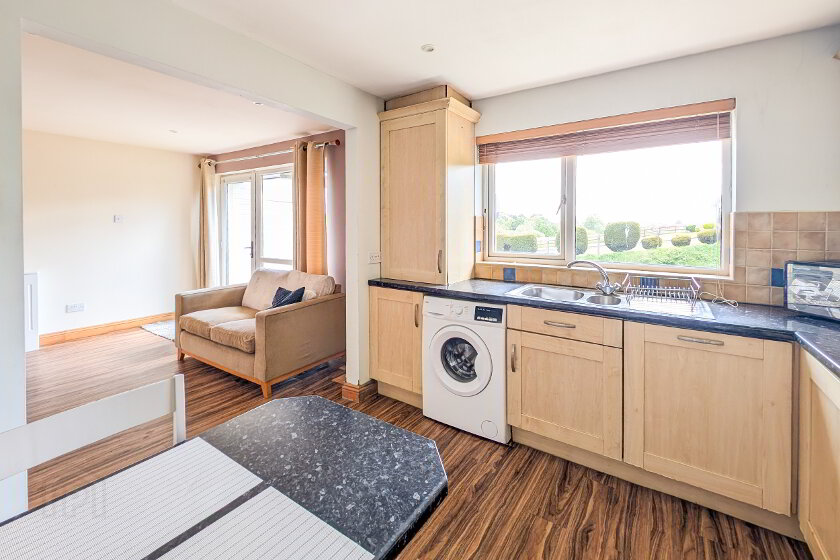 Photo 5 of 8 Silverwood Court, Lurgan