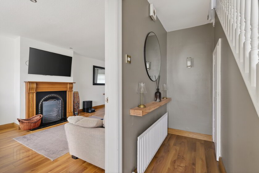Photo 4 of 566 Saintfield Road, Belfast