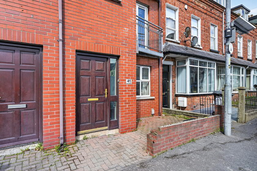 Photo 2 of 41 Claremont Street, Belfast