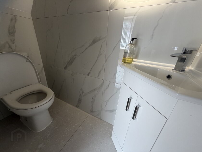 Photo 3 of 11 Northwood Drive, Belfast