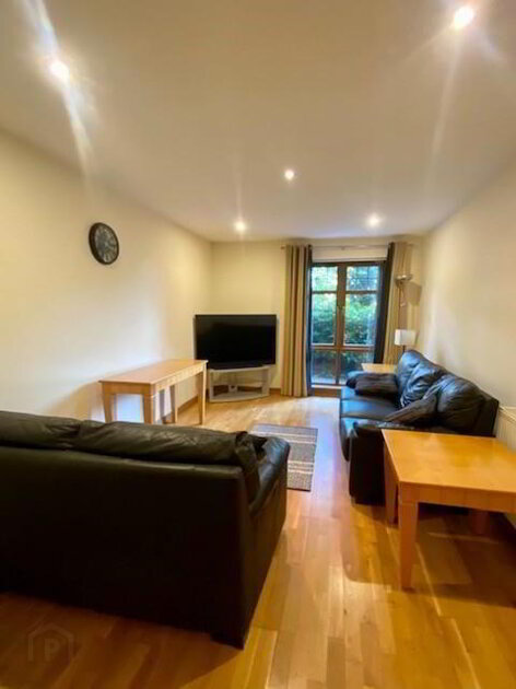 Lounge 1.jpg