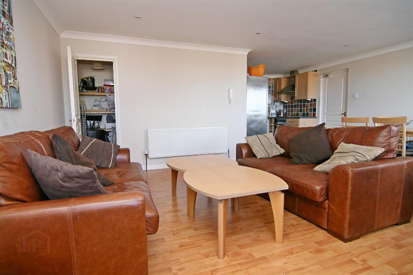 Reception room 2.jpg