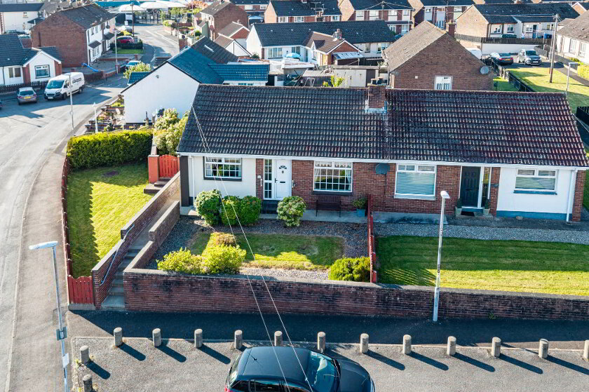 Photo 2 of 39 Young Crescent, Castlederg