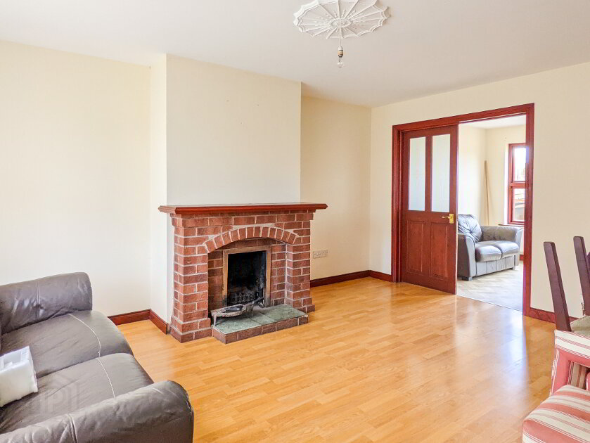 Photo 2 of 32 Rectory Park, Lurgan