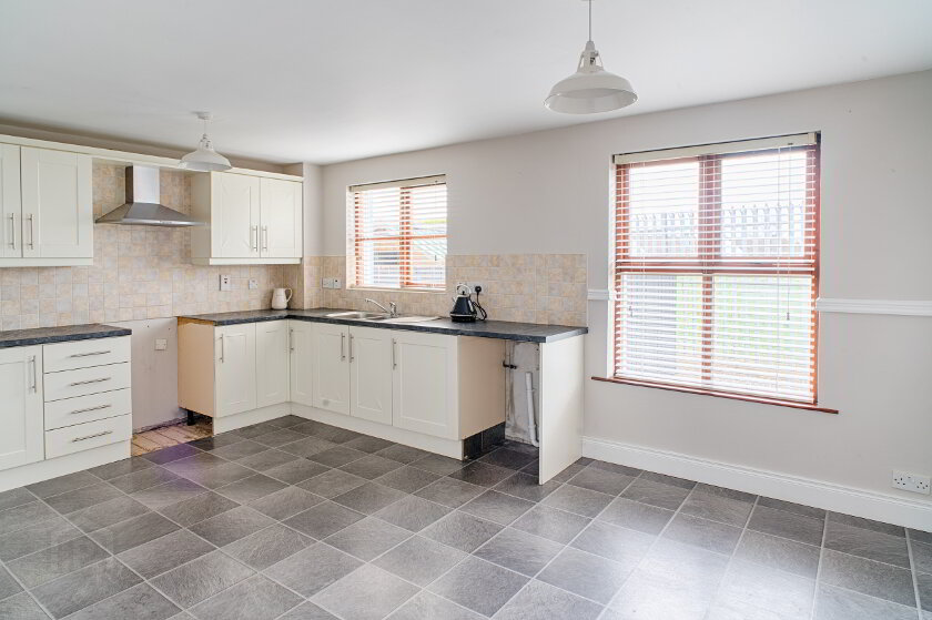 Photo 3 of 10 Allengrove, Lurgan