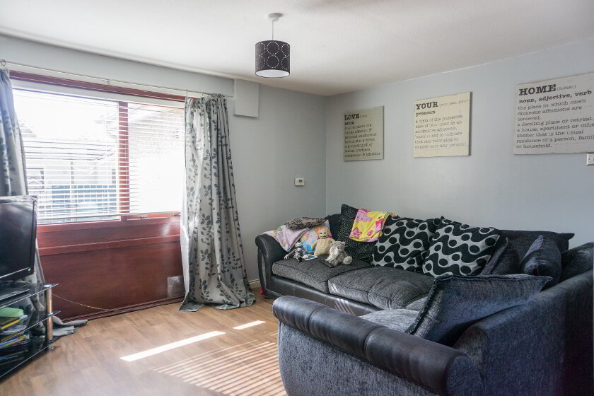 Photo 2 of 12 Tarry Drive, Lurgan