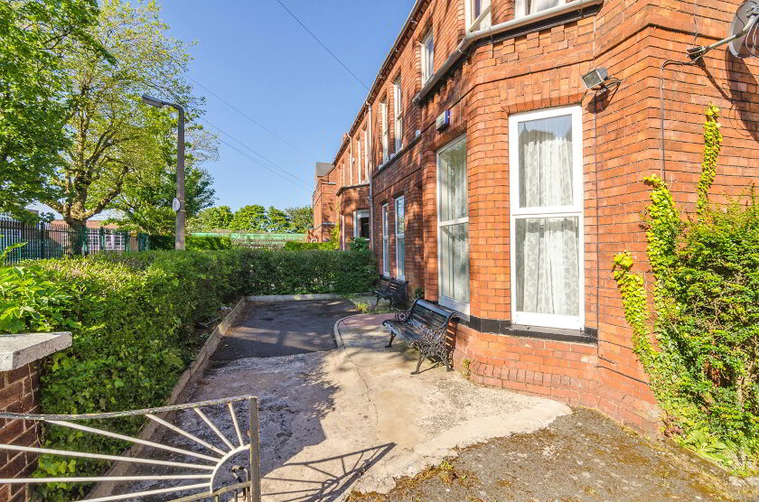 Photo 3 of 1 Easton Avenue, Belfast