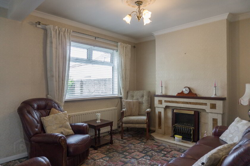Photo 5 of 83 Lake Street, Lurgan