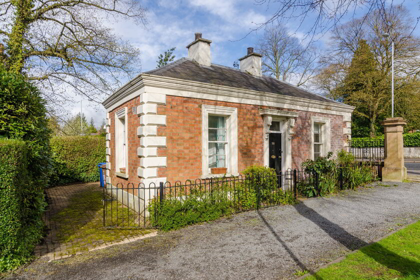 Photo 2 of Gate Lodge, 58 Malone Park, Belfast