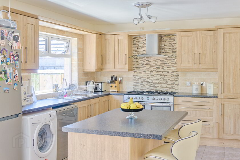 Photo 3 of 45 Portland Manor, Lurgan