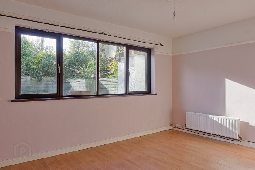 Photo 2 of 18 Hawthorne Avenue, Lurgan