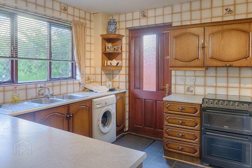 Photo 3 of 16 Garland Crescent, Lurgan