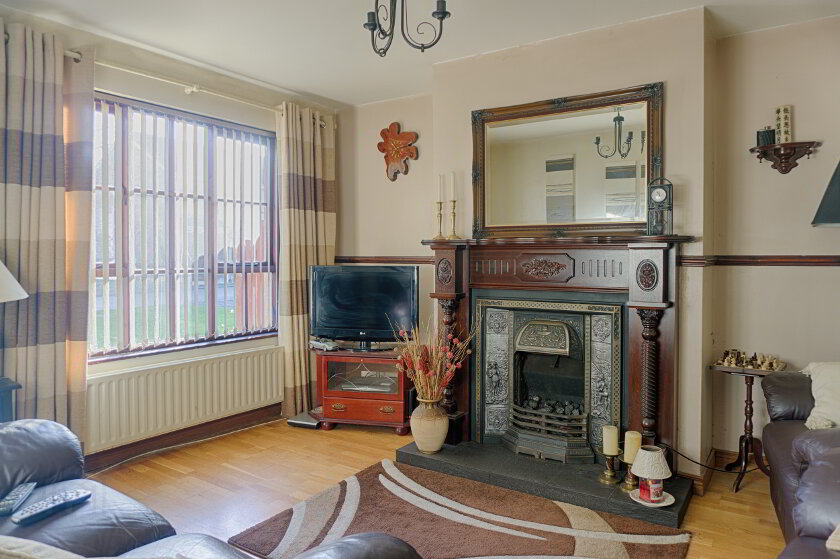 Photo 2 of 16 Garland Crescent, Lurgan