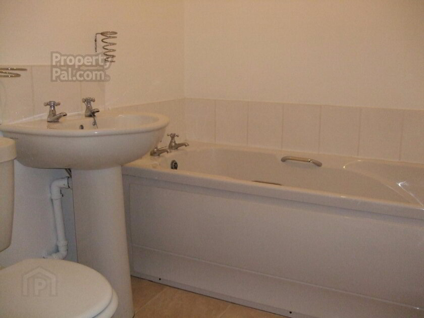 Photo 4 of 23 Silverwood Court, Lurgan