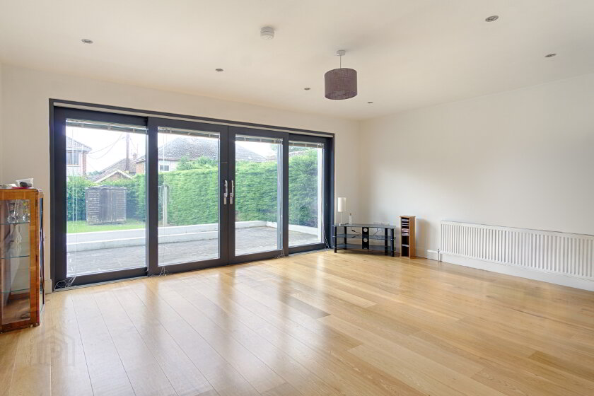 Photo 4 of 52 North Circular Road, Lurgan