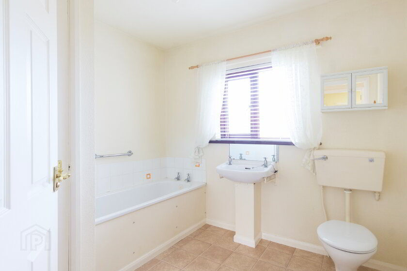 Photo 4 of 7 O'Neills Terrace, Lurgan