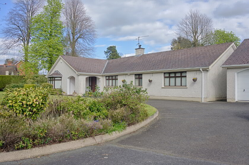 Photo 2 of 1 College Close, Lurgan